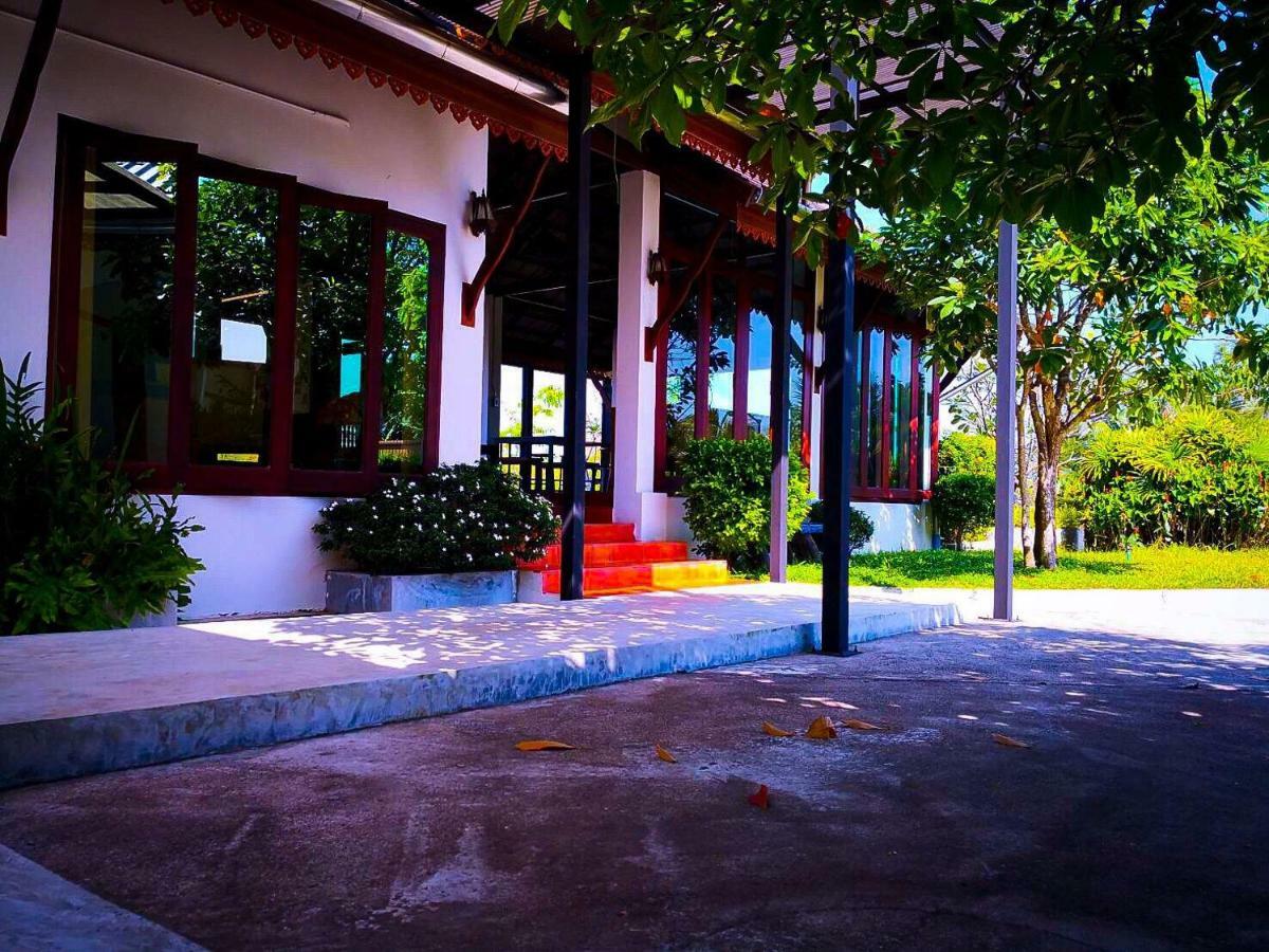 Khum Nakhon Hotel ناخون سي ثامارات المظهر الخارجي الصورة