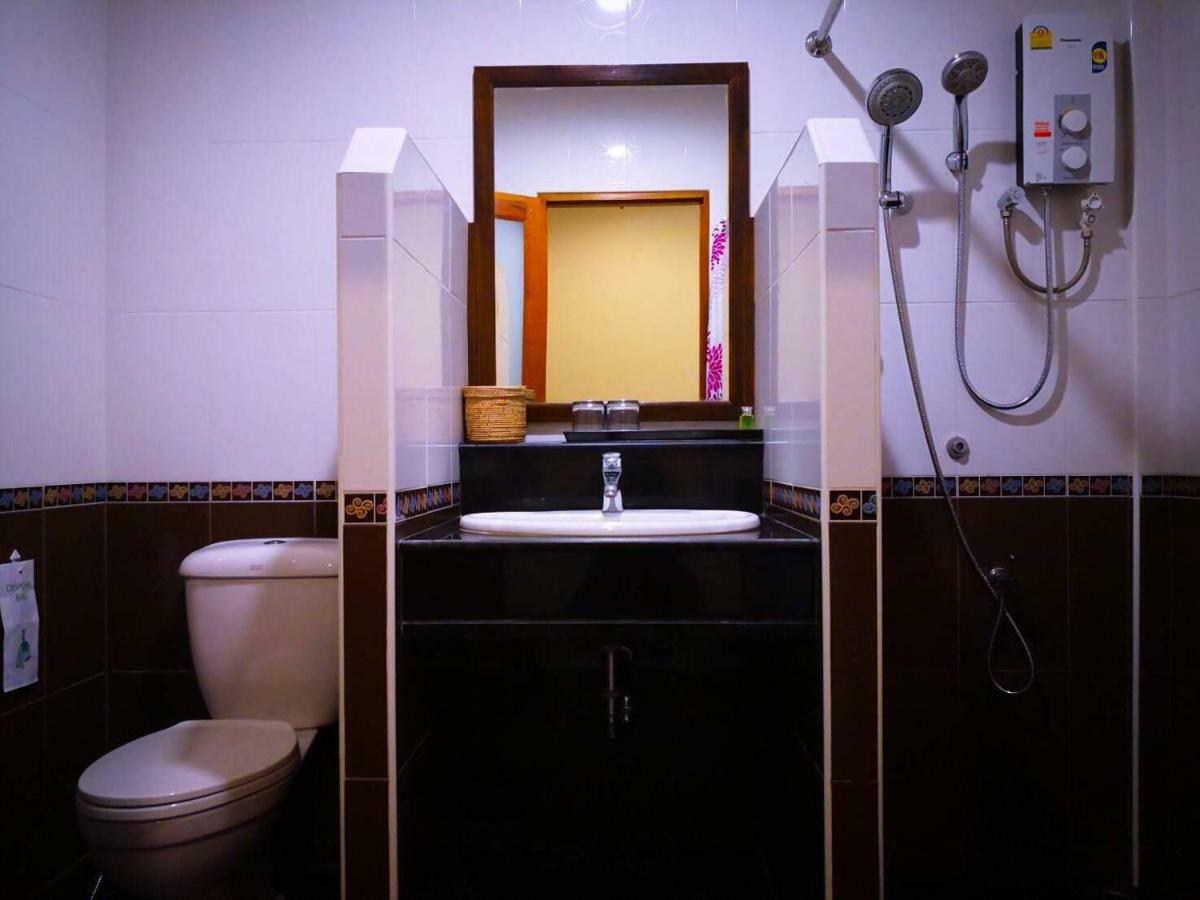 Khum Nakhon Hotel ناخون سي ثامارات المظهر الخارجي الصورة